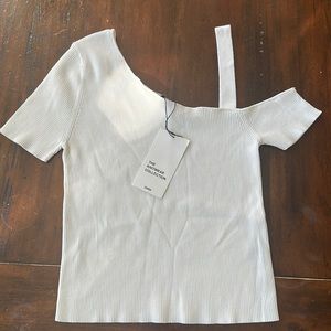Zara Off the shoulder shirt